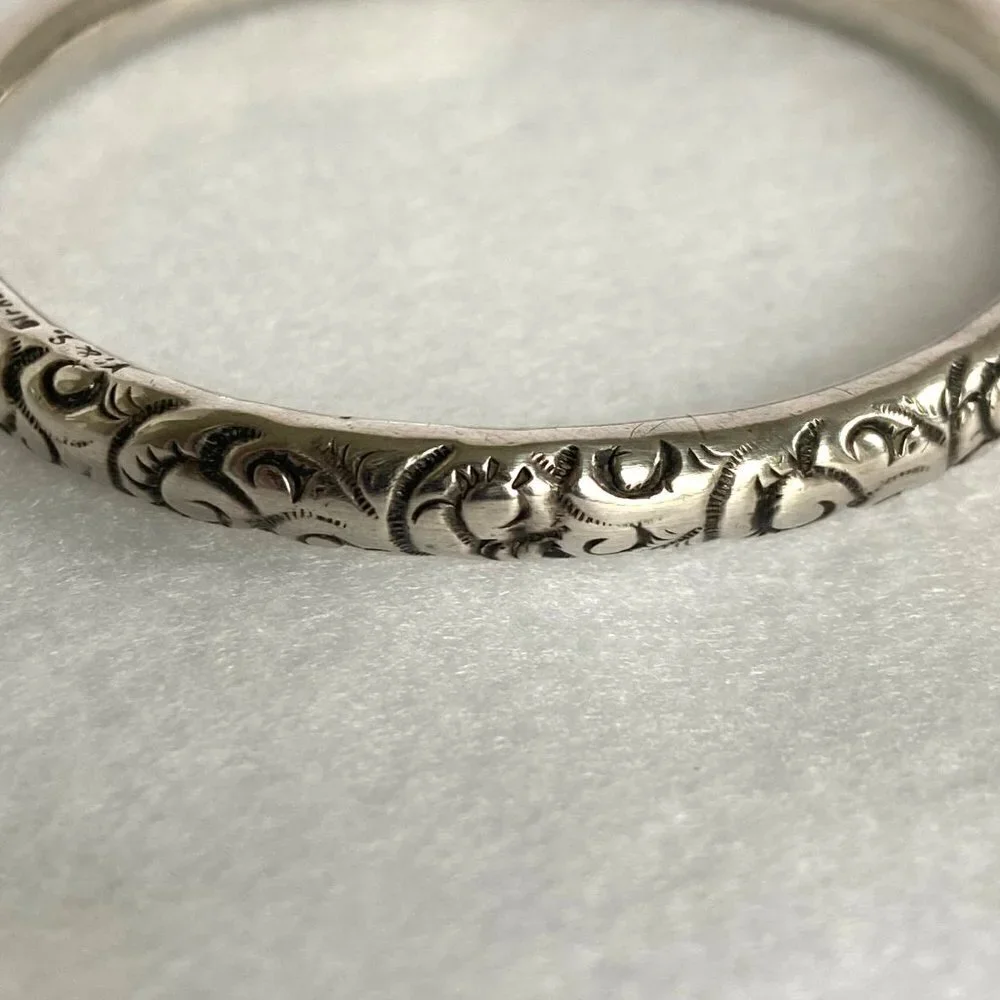 VTG Childrens Youth Sterling Silver 925 Y&S Round Repousse Bangle Bracelet Sz 6